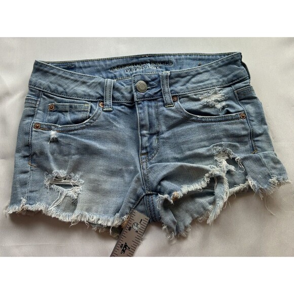 American Eagle Women's Denim Cut Off Raw Hem Denim Jean Shorts sz 2 - Picture 4 of 6